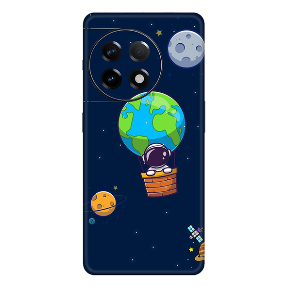 Oneplus 11 Sereis Astronaut With Earth Mobile Skin